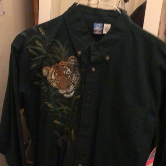 Animal Lovers Wear This Unique One of A Kind Hand Painted Shirt - Picture 6 of 11